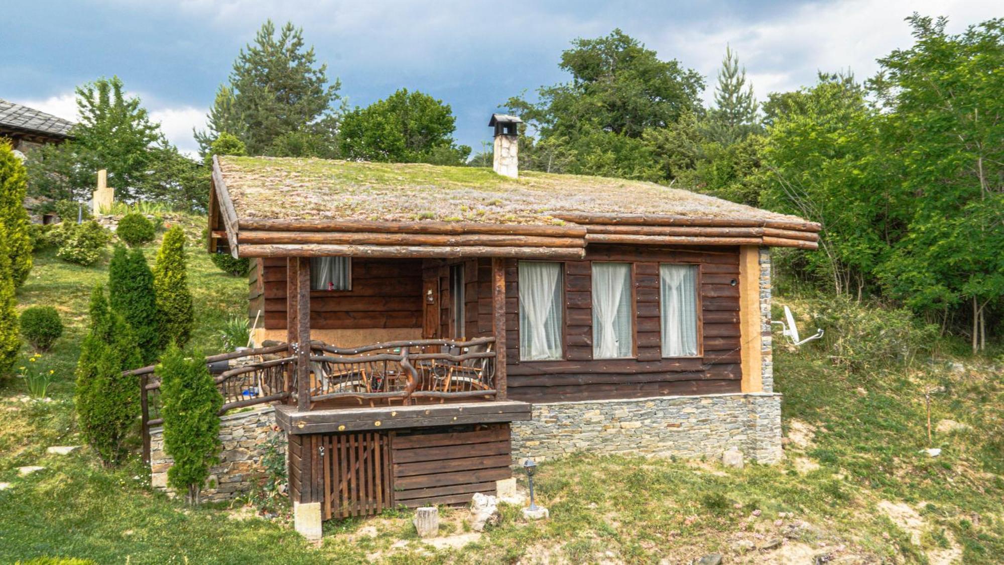 Панорама Хаус Лещен И Еко Къщи Дървена И Землянка 외부 사진